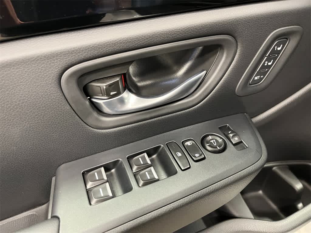 2025 Honda Pilot Touring 13