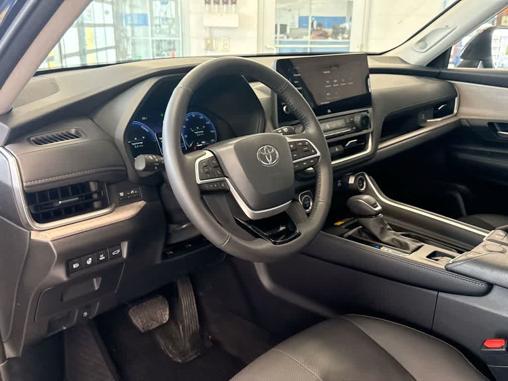 Thumbnail: 2024 Toyota Grand Highlander - 12