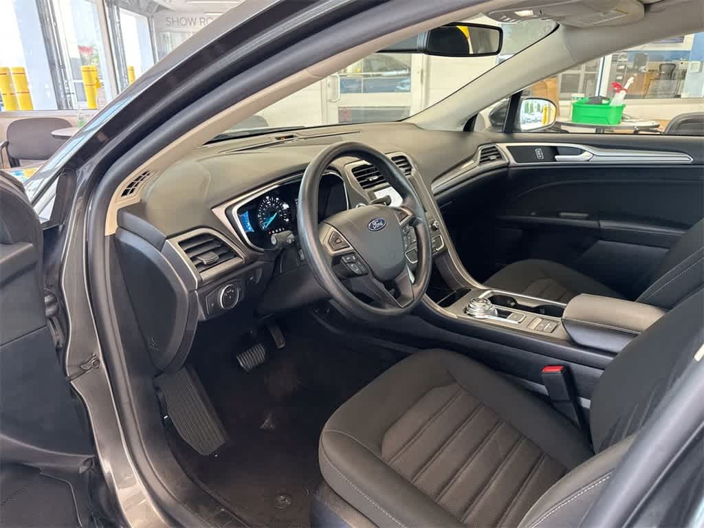 Thumbnail: 2020 Ford Fusion - 10