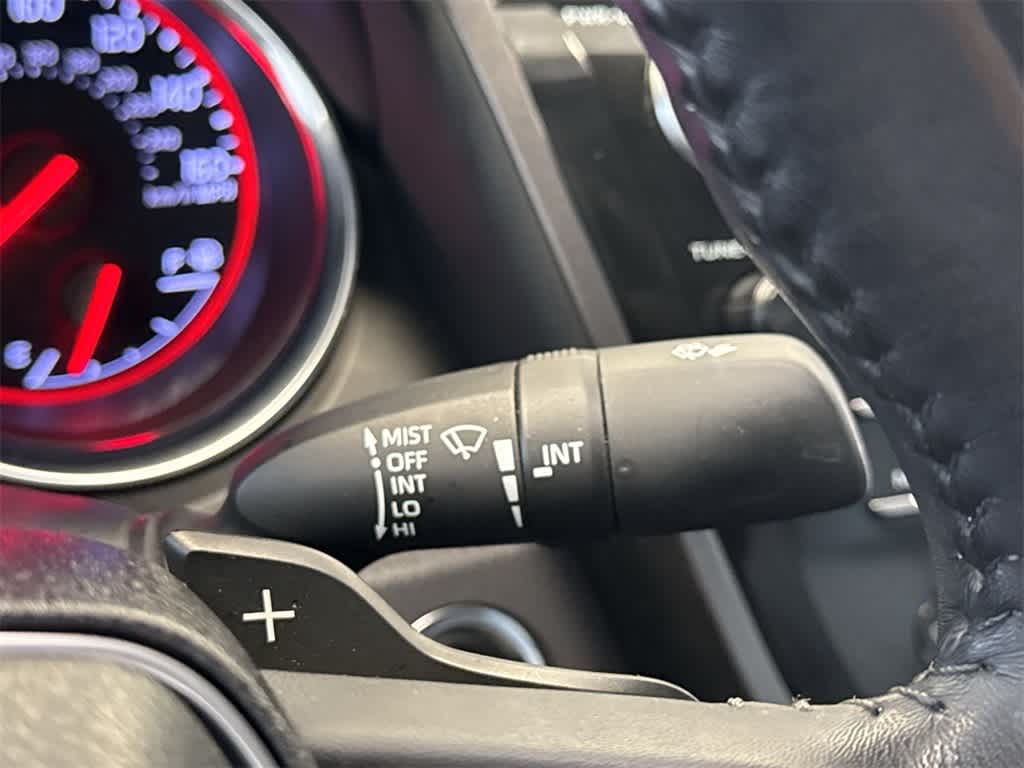 2019 Toyota Camry XSE 27