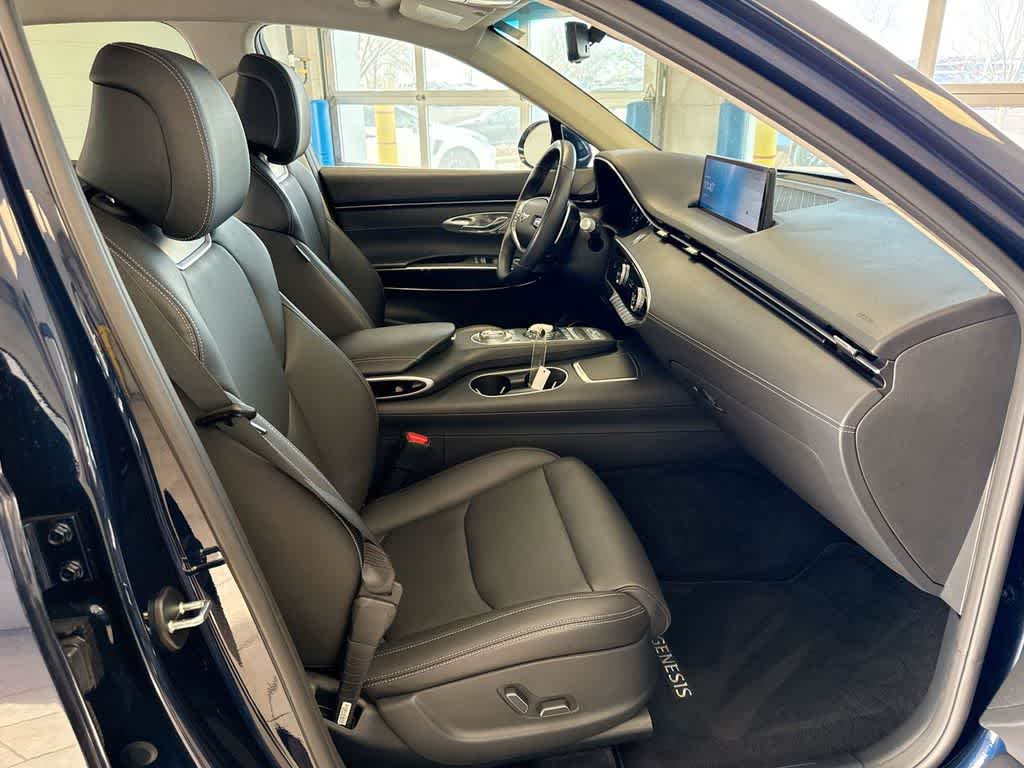 Thumbnail: 2023 Genesis GV70 - 24