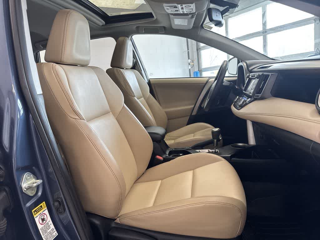 Thumbnail: 2013 Toyota RAV4 - 22