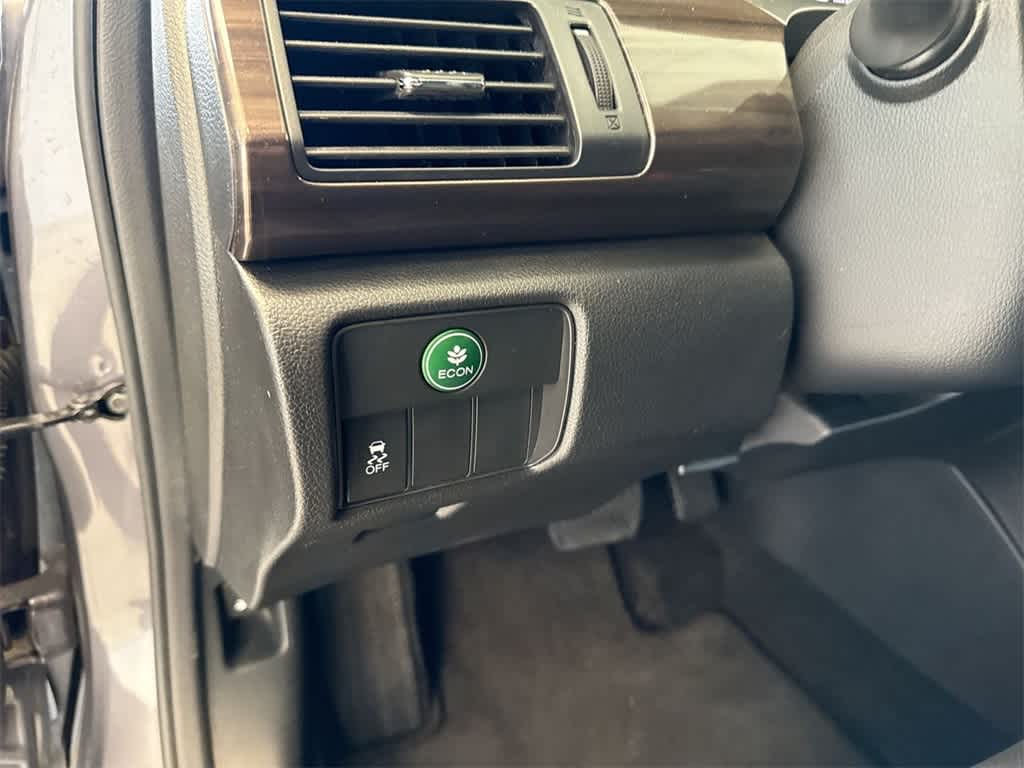 Thumbnail: 2017 Honda Accord - 37