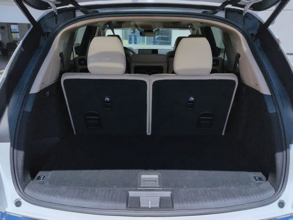 Thumbnail: 2023 Acura MDX - 35