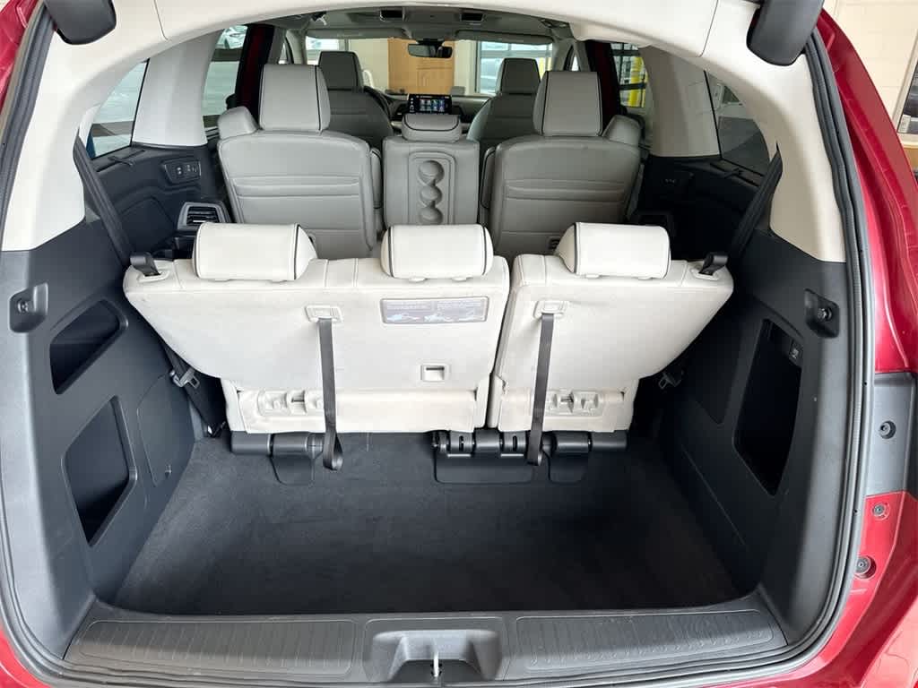 2025 Honda Odyssey Touring 38