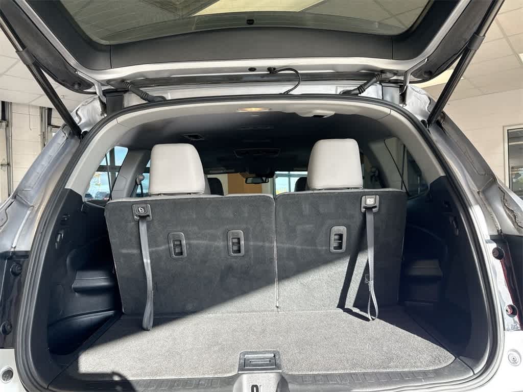 Thumbnail: 2017 Honda Pilot - 37