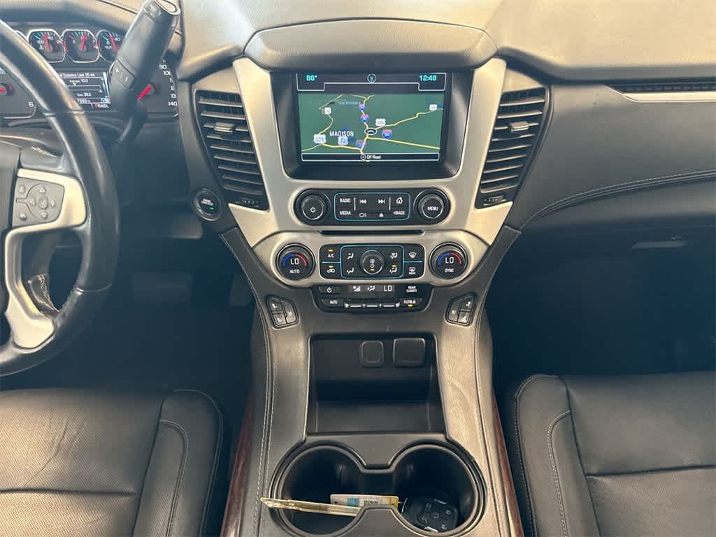 Thumbnail: 2020 GMC Yukon XL - 28