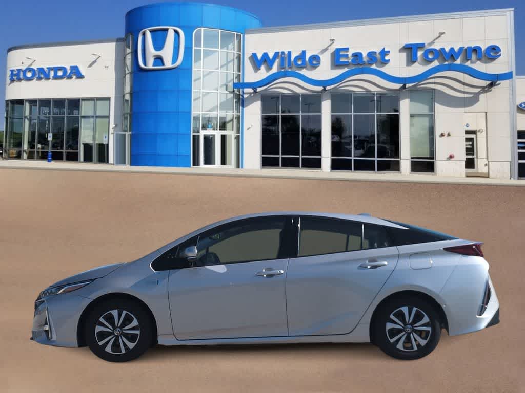 Thumbnail: 2018 Toyota Prius Prime - 5