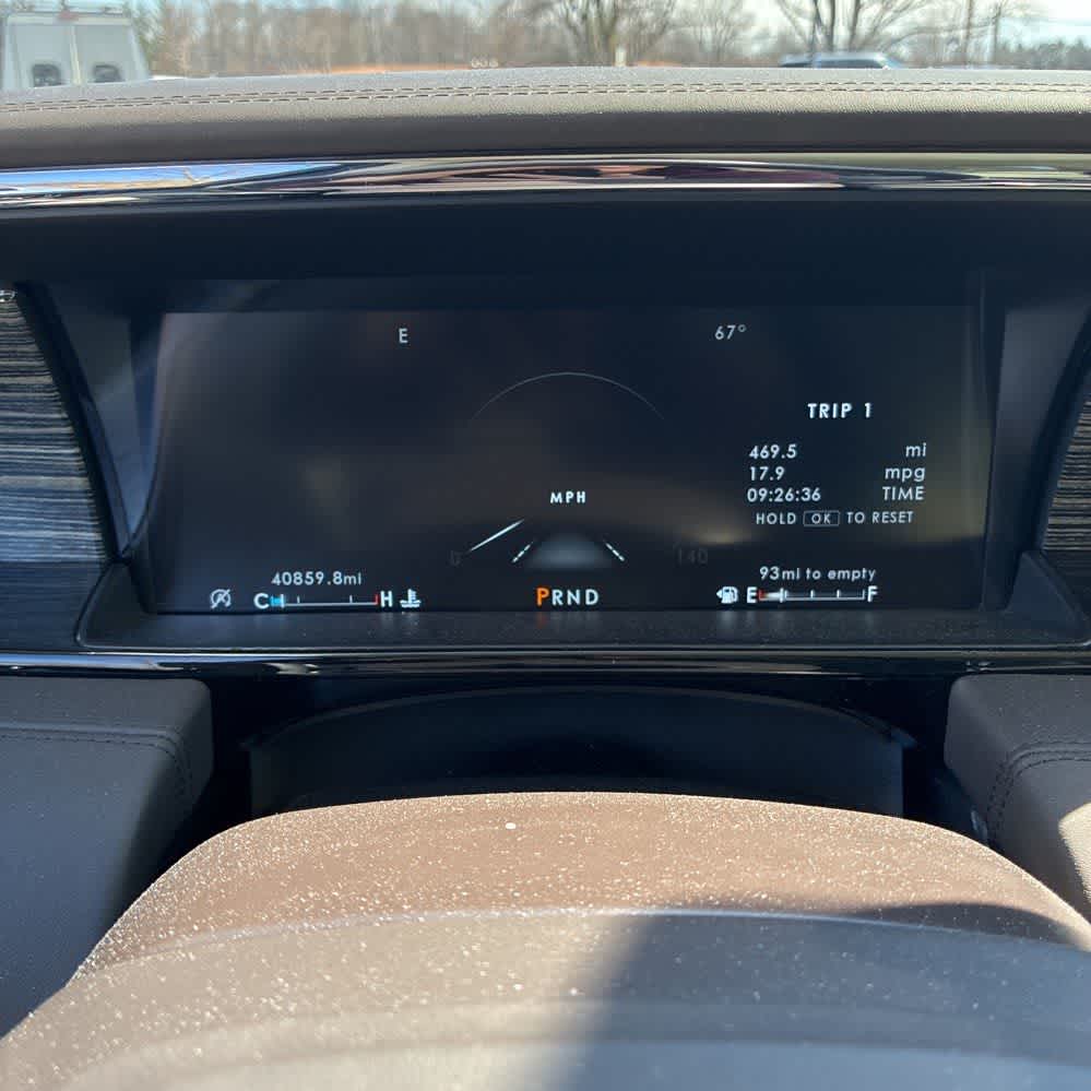 Thumbnail: 2020 Lincoln Navigator - 11