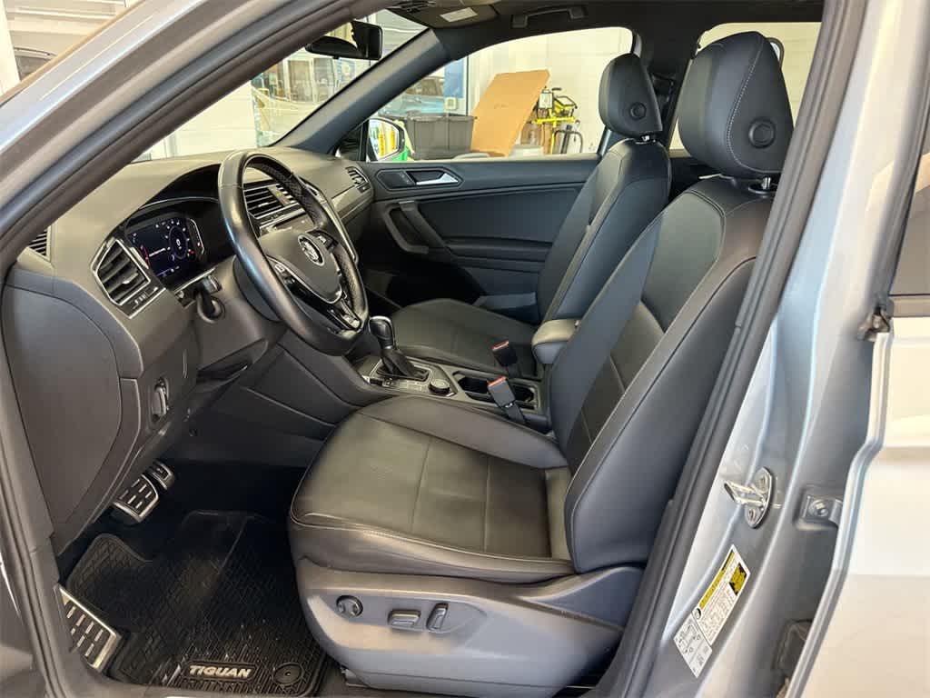 Thumbnail: 2019 Volkswagen Tiguan - 17
