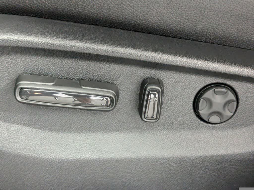 Thumbnail: 2026 Honda Odyssey - 13