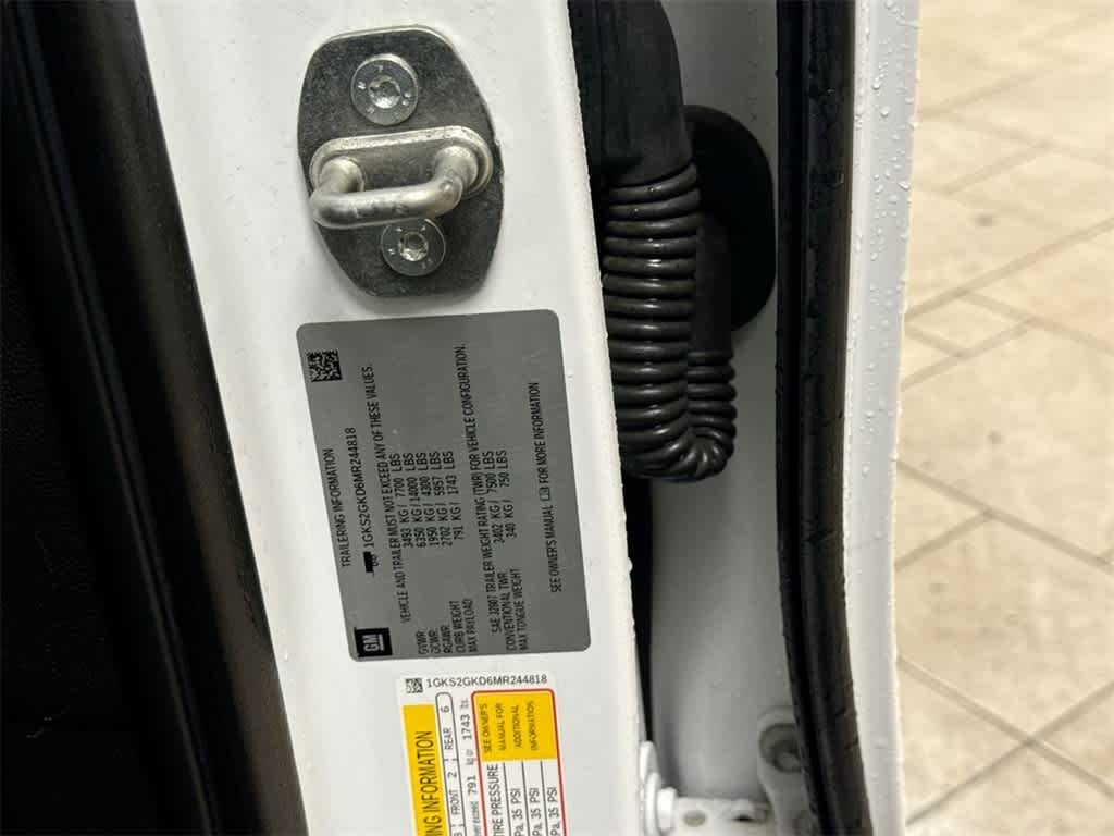 Thumbnail: 2021 GMC Yukon XL - 37