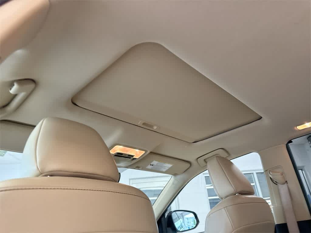 Thumbnail: 2019 Toyota Highlander - 20