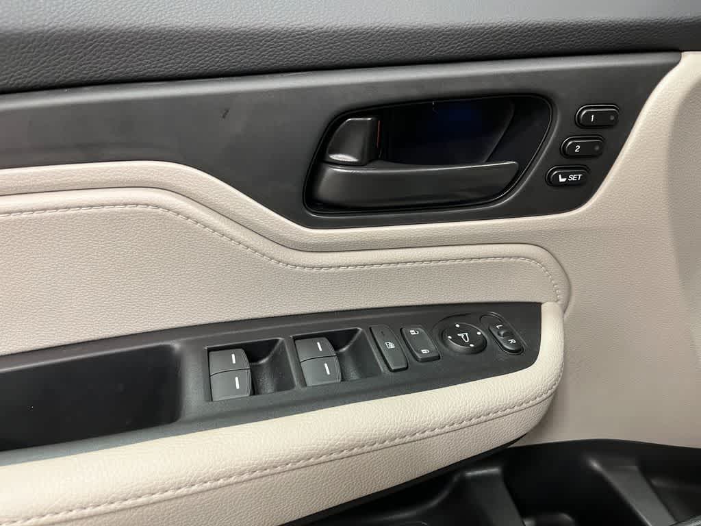 Thumbnail: 2026 Honda Odyssey - 13