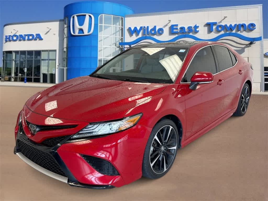 2019 Toyota Camry XSE 4