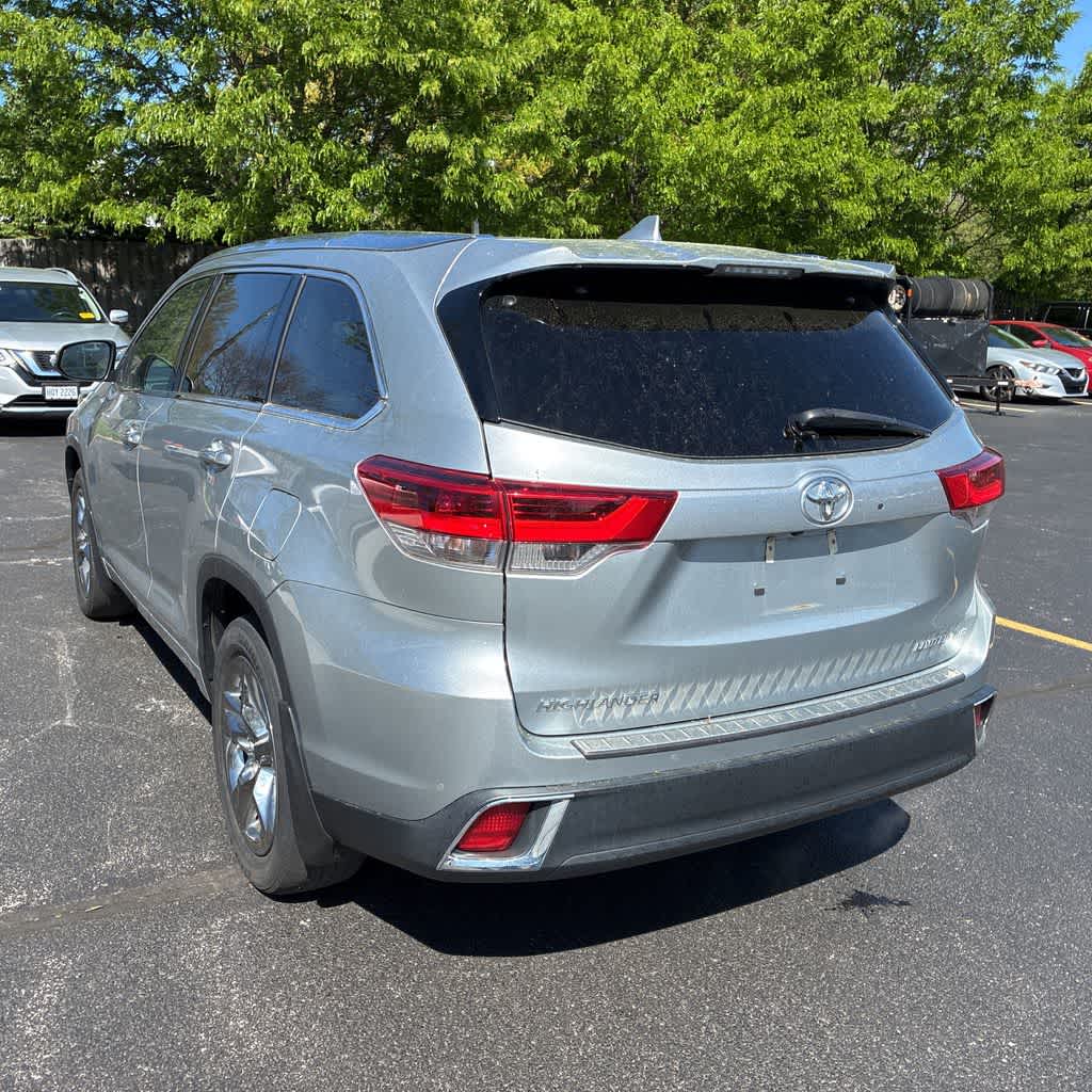 Thumbnail: 2019 Toyota Highlander - 2
