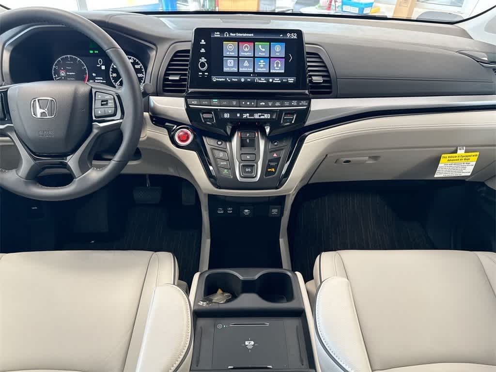 2025 Honda Odyssey Touring 31