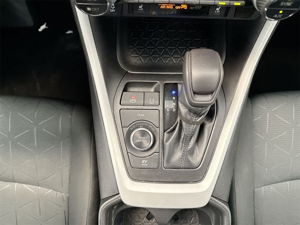 Thumbnail: 2020 Toyota RAV4 - 32