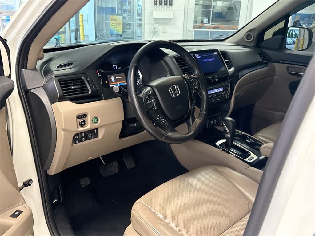 Thumbnail: 2019 Honda Ridgeline - 10