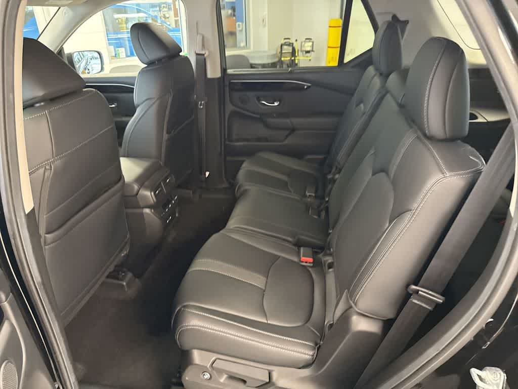 Thumbnail: 2025 Honda Pilot - 21