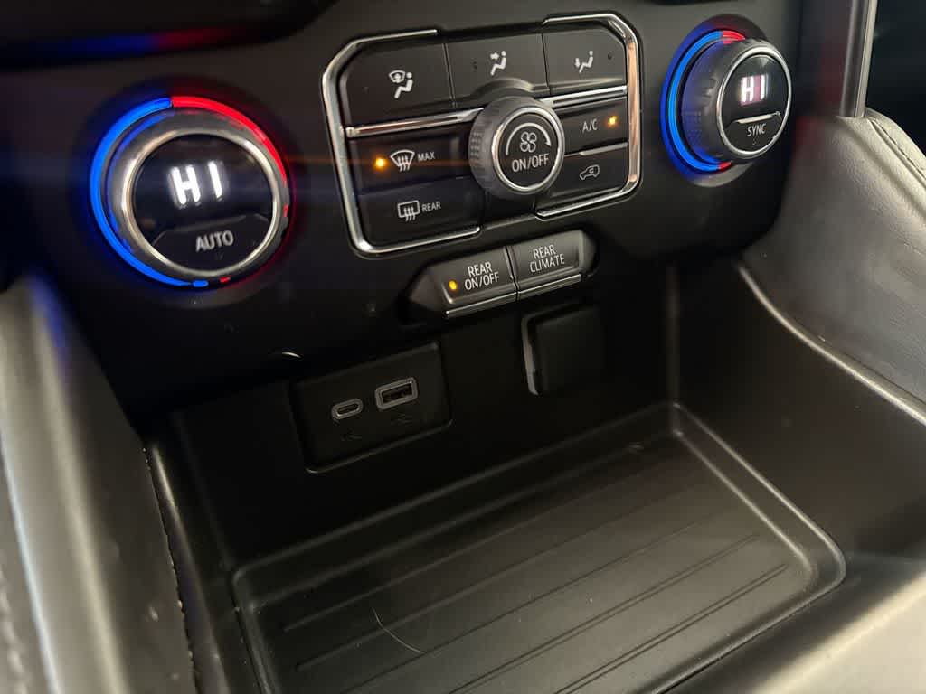 Thumbnail: 2023 Chevrolet Tahoe - 32