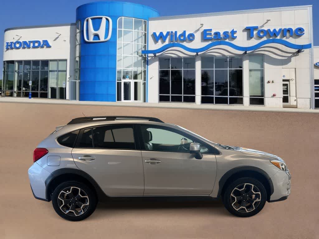 Thumbnail: 2014 Subaru XV Crosstrek - 10