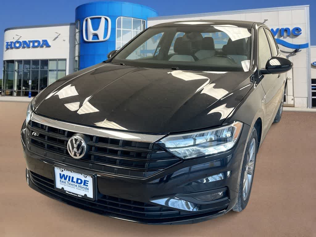 Thumbnail: 2019 Volkswagen Jetta - 4