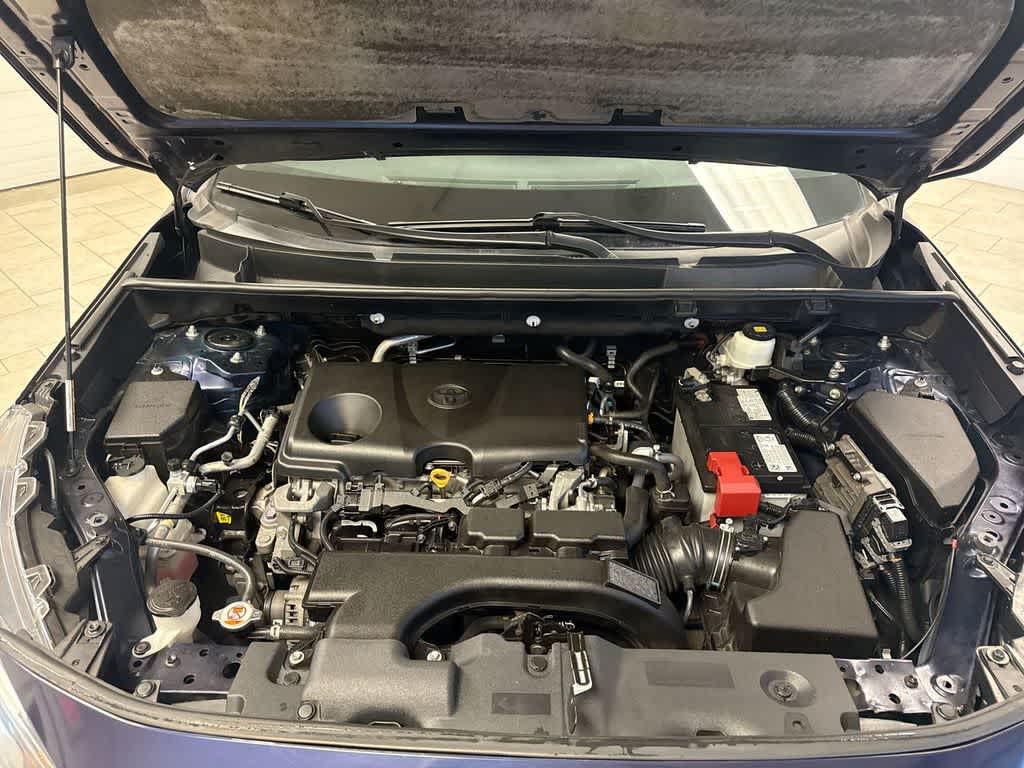 Thumbnail: 2021 Toyota RAV4 - 15