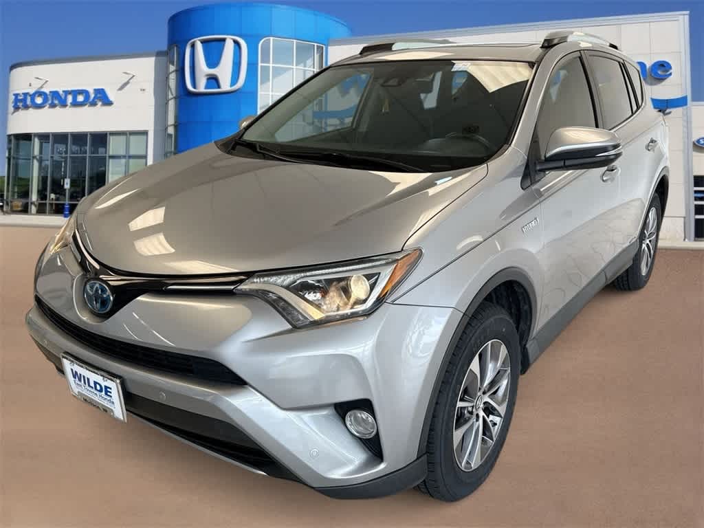 2018 Toyota RAV4 XLE -
                  Madison, WI