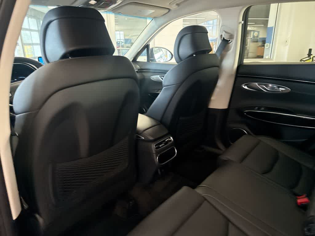 Thumbnail: 2023 Genesis GV70 - 21