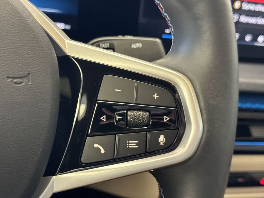 Thumbnail: 2025 BMW i4 - 27