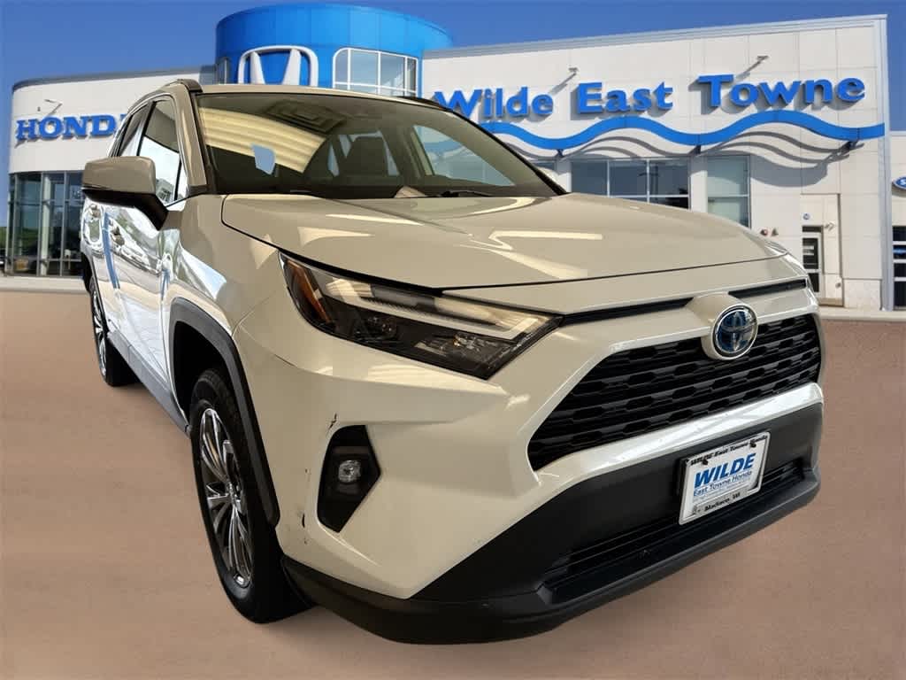 Thumbnail: 2022 Toyota RAV4 - 2