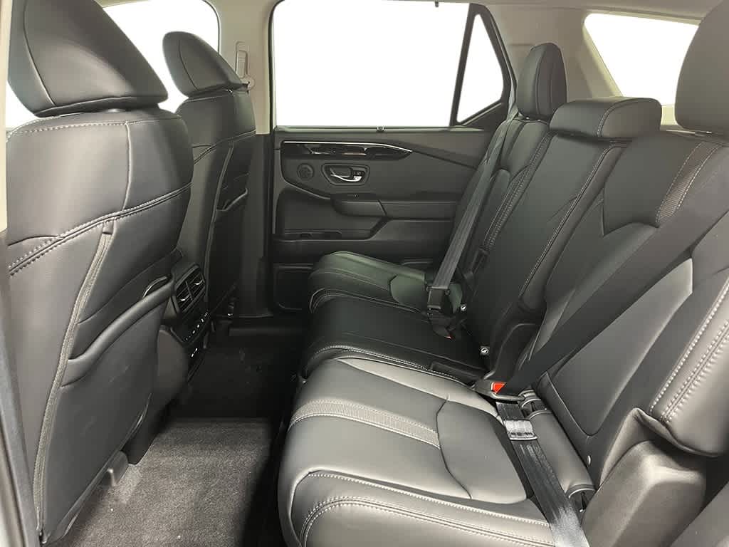 2025 Honda Pilot Touring 23