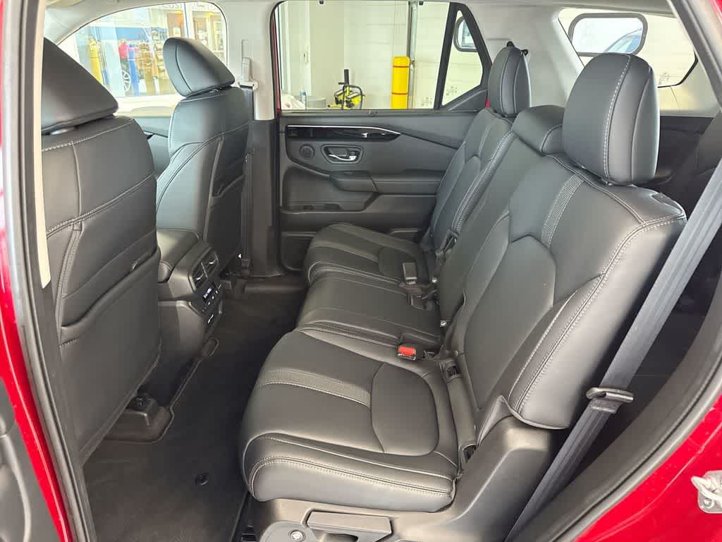 Thumbnail: 2023 Honda Pilot - 22