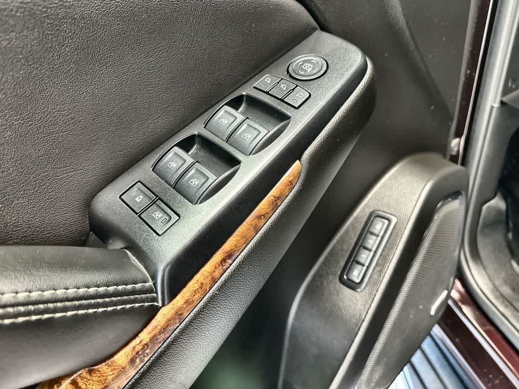 Thumbnail: 2020 Chevrolet Tahoe - 24