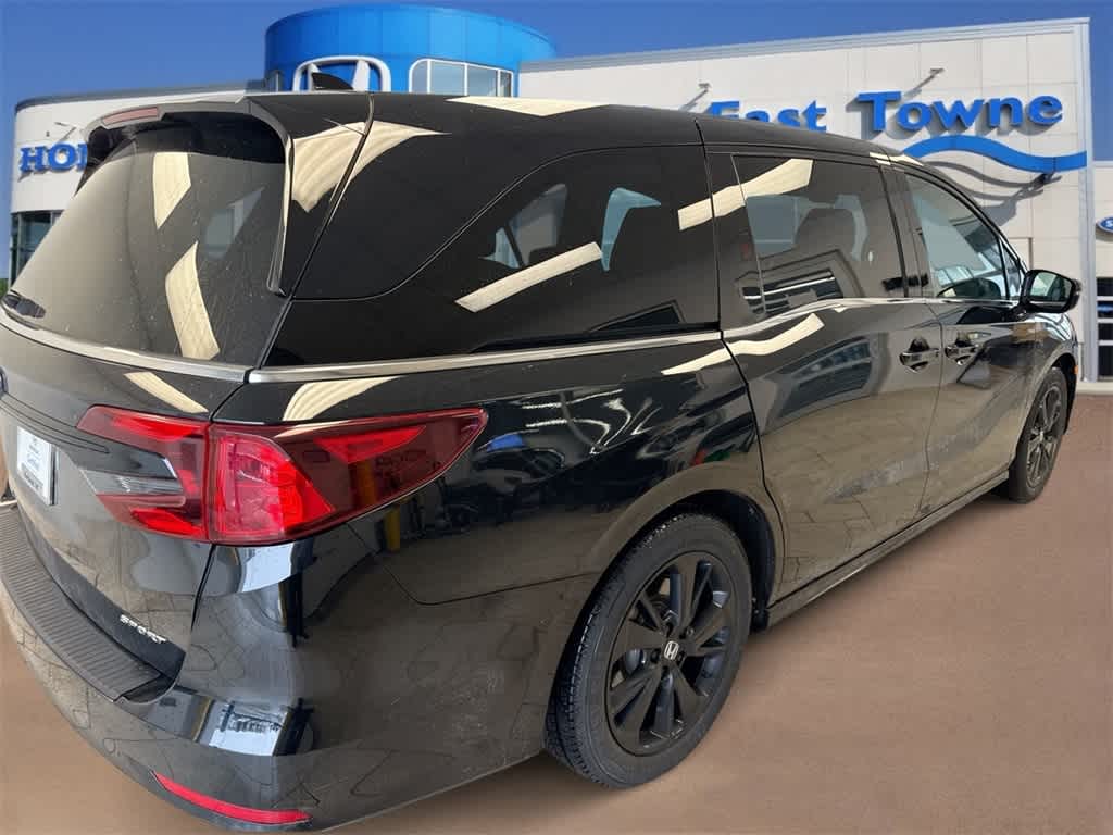 Thumbnail: 2023 Honda Odyssey - 8
