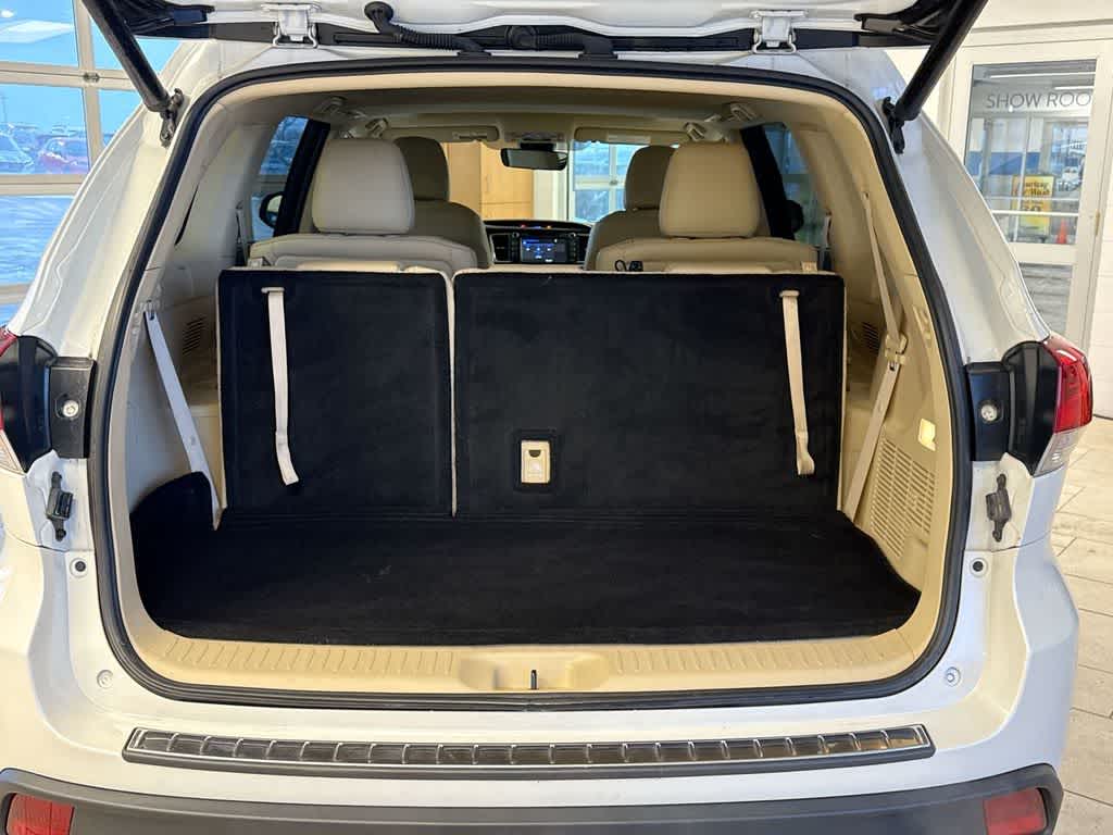 Thumbnail: 2019 Toyota Highlander - 38