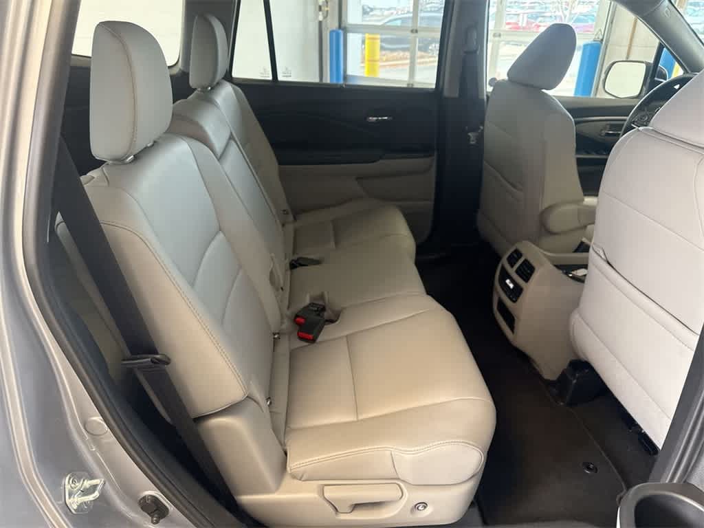 Thumbnail: 2022 Honda Pilot - 22