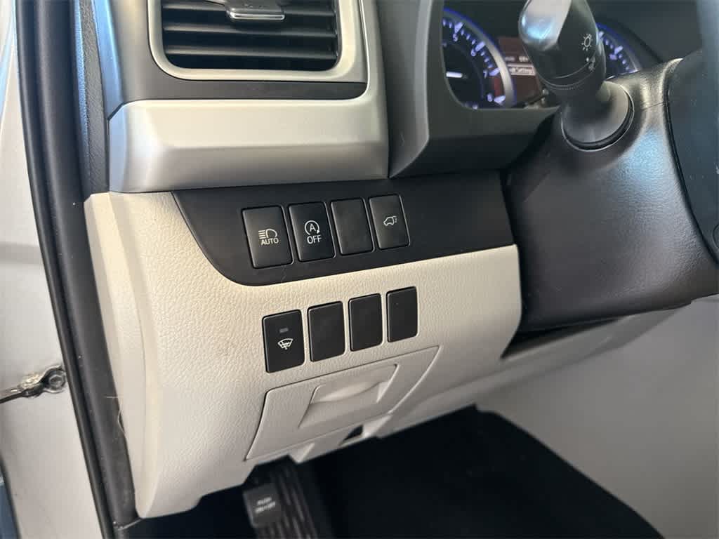 Thumbnail: 2019 Toyota Highlander - 40