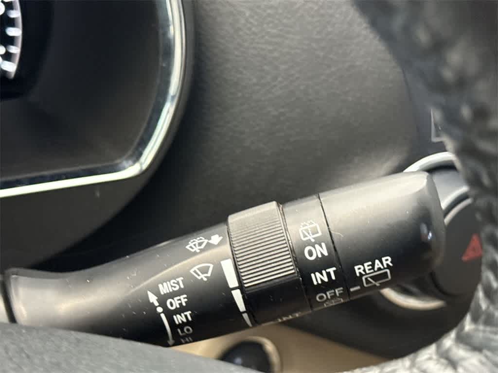 Thumbnail: 2013 Toyota Highlander - 28