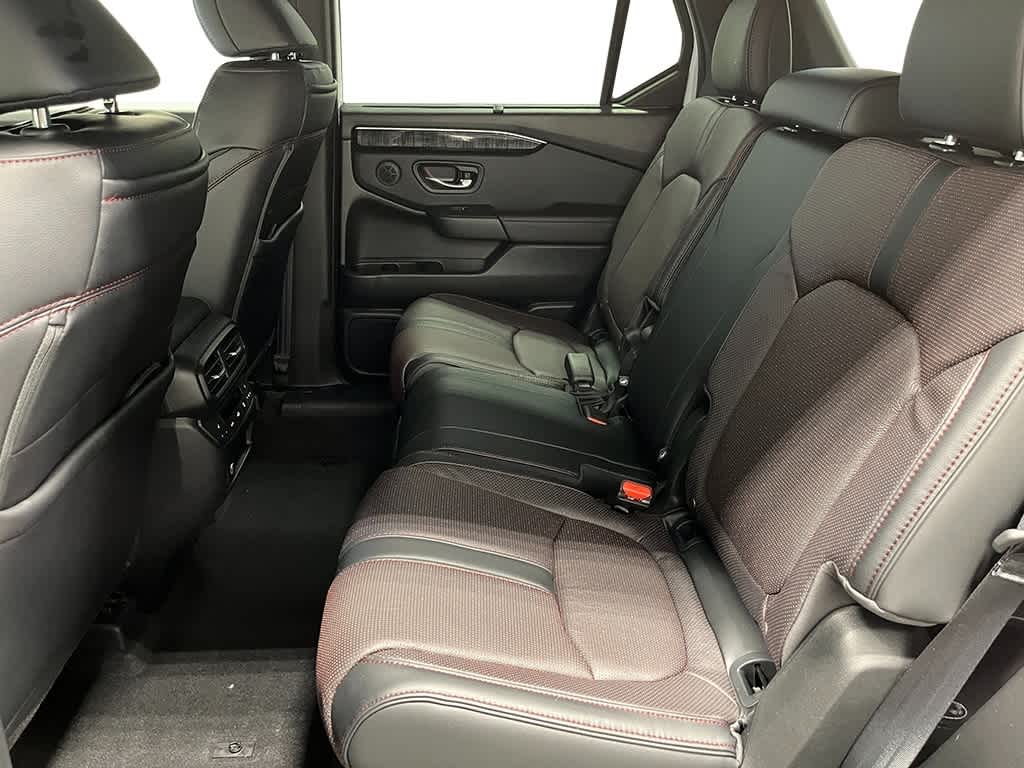 Thumbnail: 2025 Honda Pilot - 25
