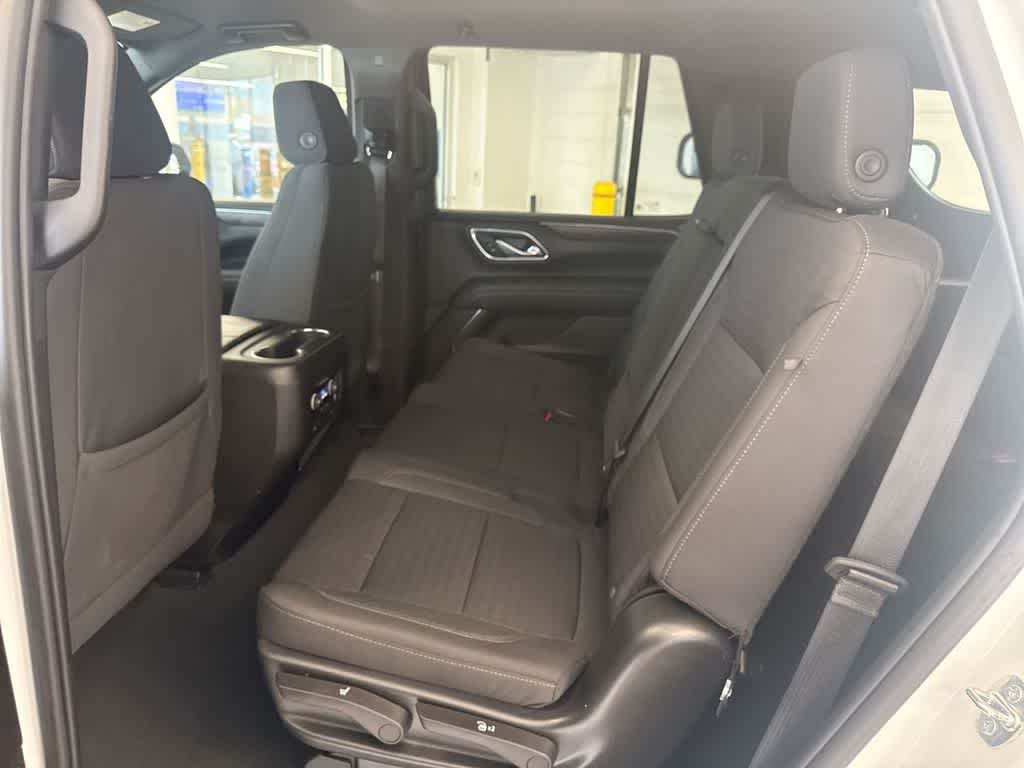 Thumbnail: 2023 Chevrolet Tahoe - 21