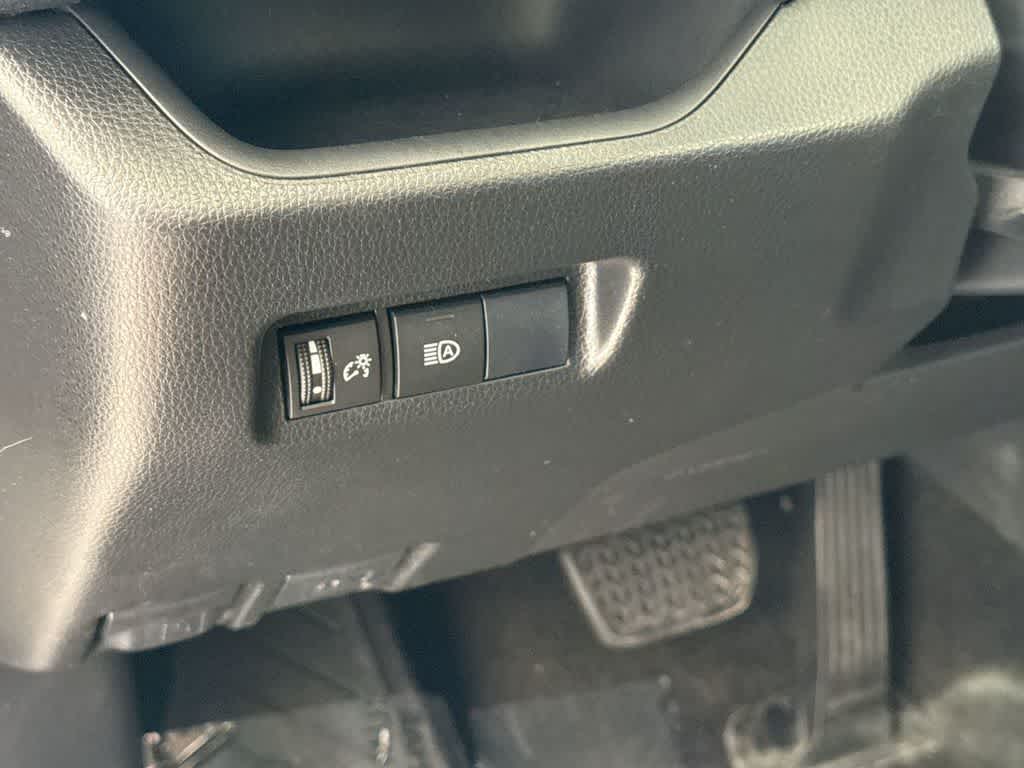 Thumbnail: 2020 Toyota RAV4 - 37