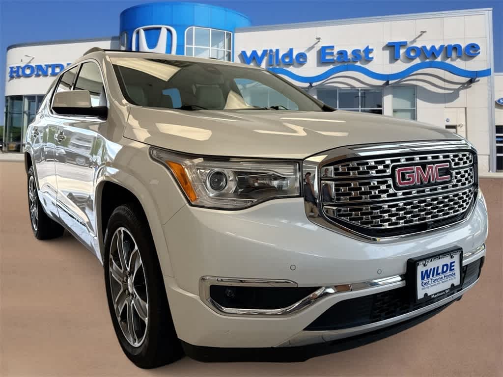 2019 Gmc Acadia Denali photo 2