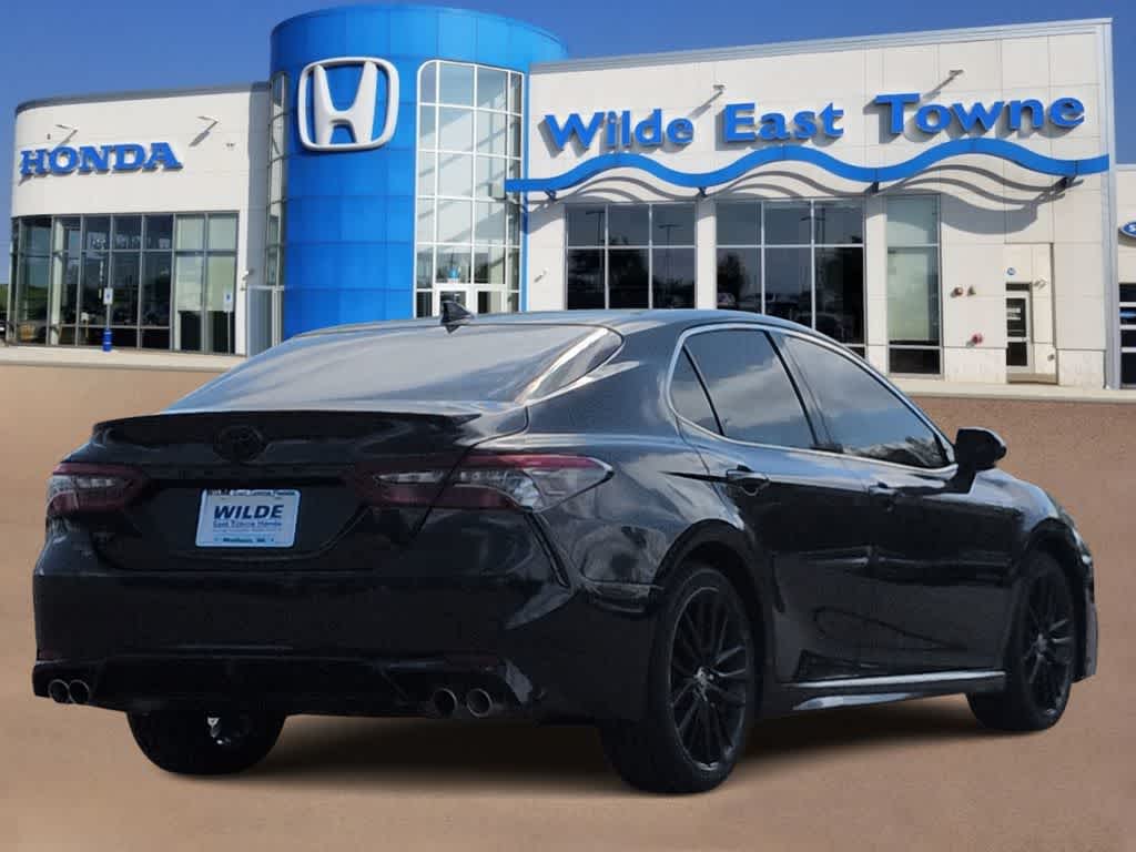 Thumbnail: 2021 Toyota Camry - 10