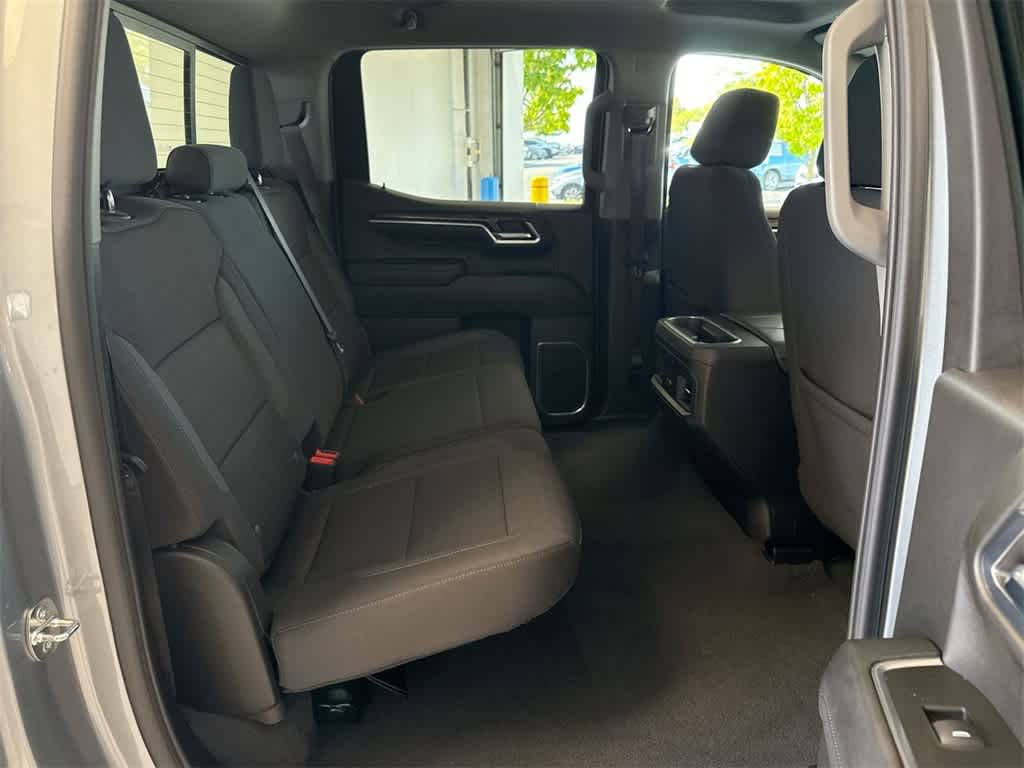 Thumbnail: 2023 Chevrolet Silverado 1500 - 21