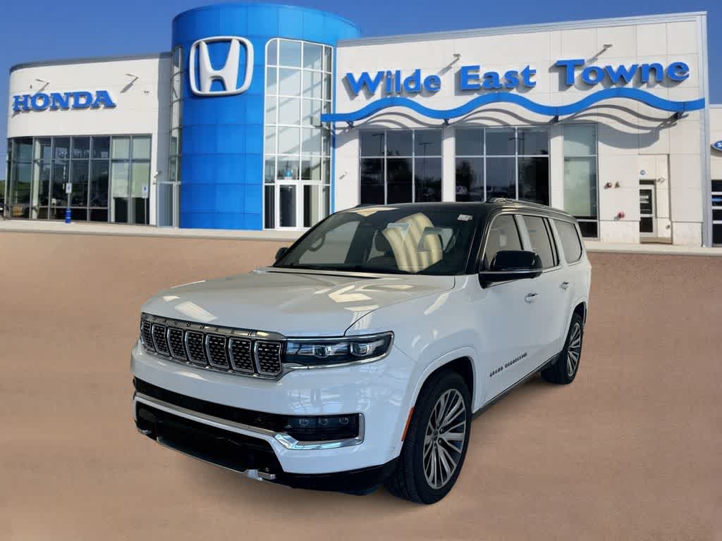 Thumbnail: 2023 Jeep Grand Wagoneer L - 4