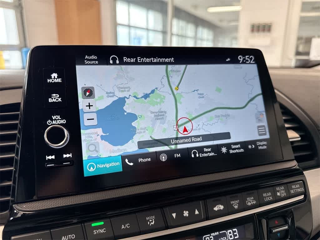 2025 Honda Odyssey Touring 32