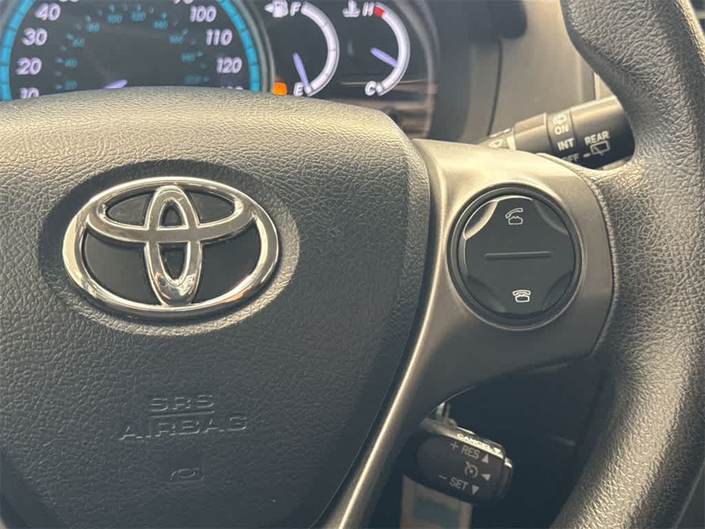 Thumbnail: 2013 Toyota Venza - 26