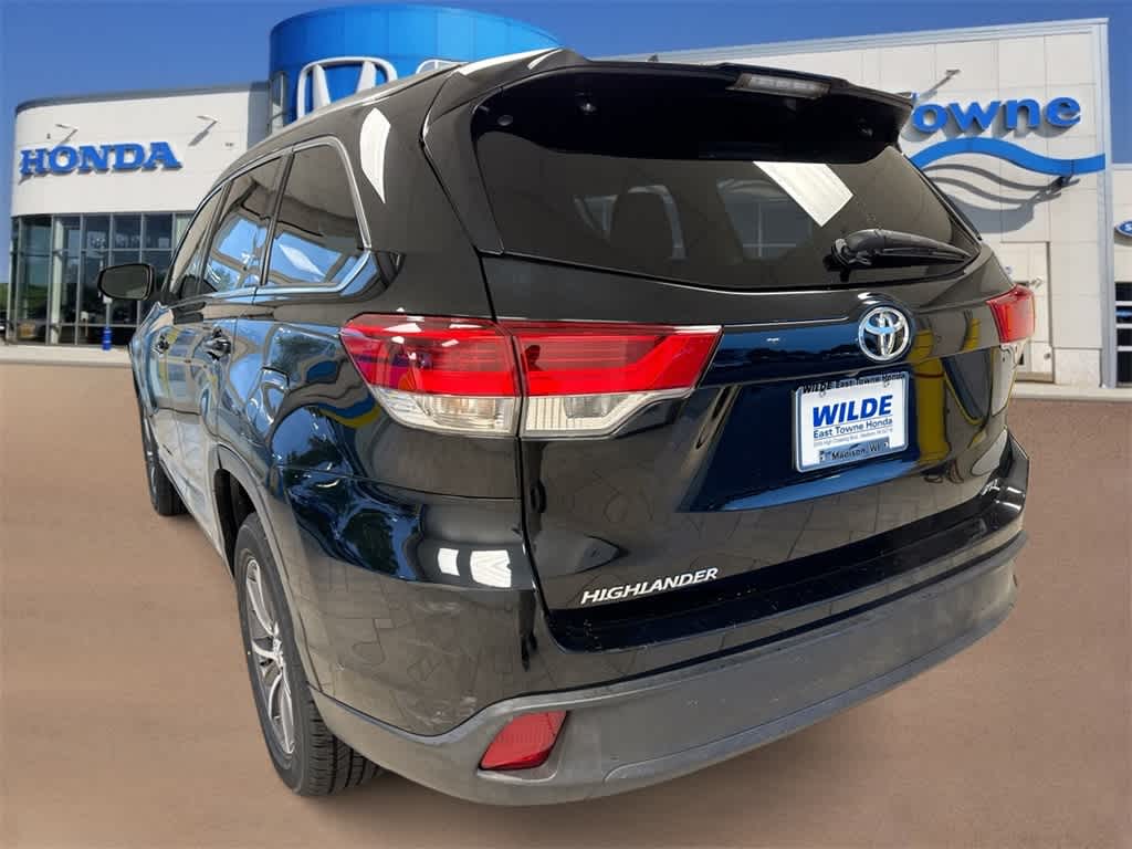 Thumbnail: 2019 Toyota Highlander - 6